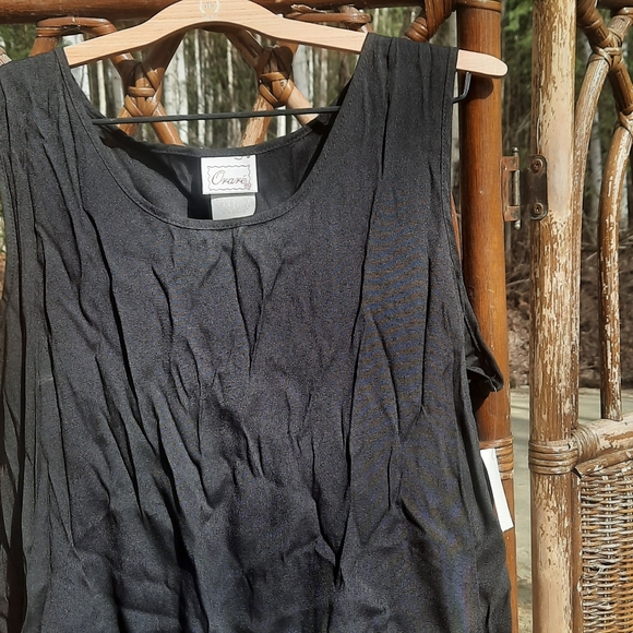 🆕️ Orare Black Slip Tank Top - Picture 2 of 5